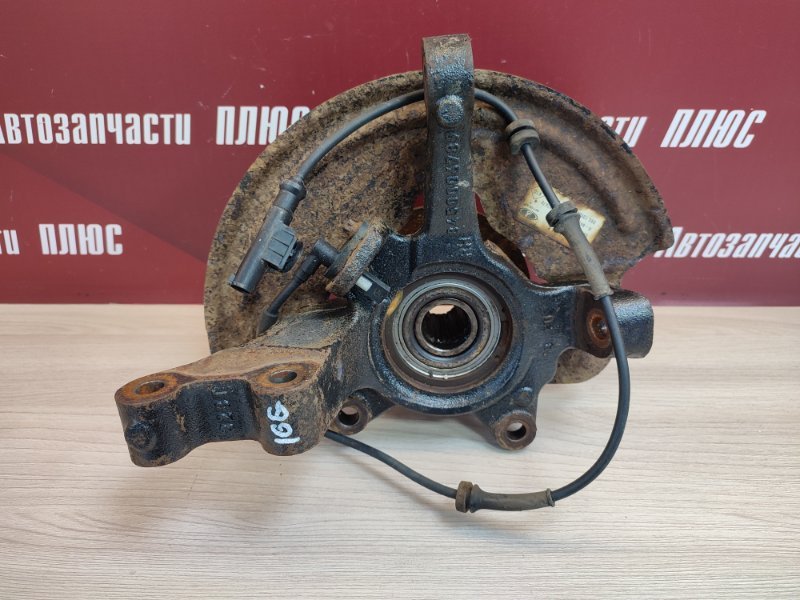 Кулак поворотный