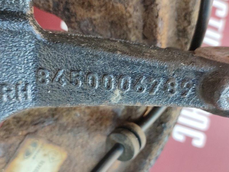 Кулак поворотный