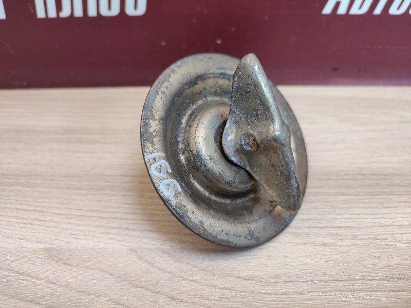 Крепление запасного колеса