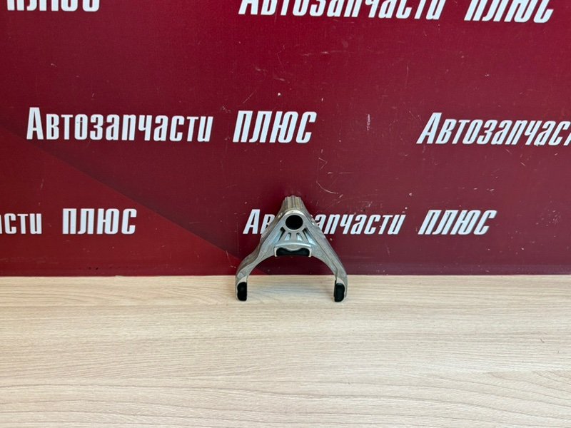 Вилка переключения передач