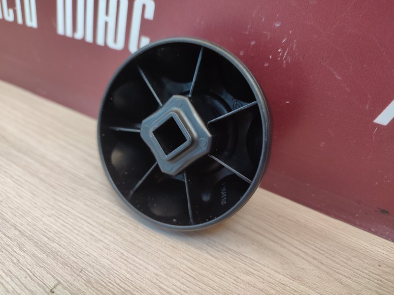 Ручка регулировки спинки сиденья