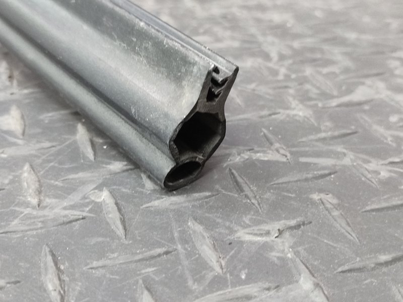 Уплотнитель жабо