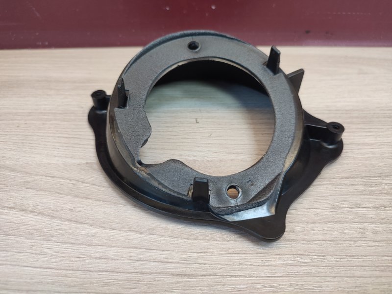 Горловина лючка бензобака