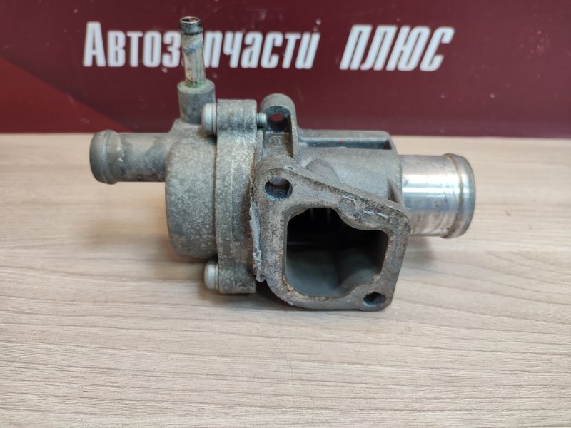 Термостат с корпусом