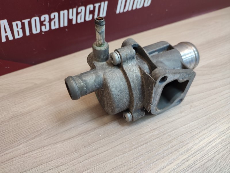 Термостат с корпусом