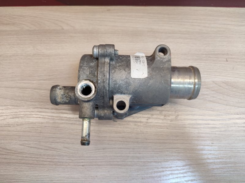 Термостат с корпусом