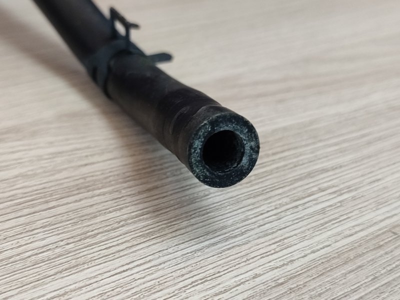 Патрубок радиатора