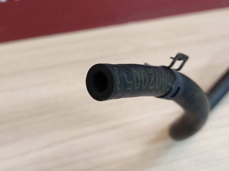 Патрубок радиатора