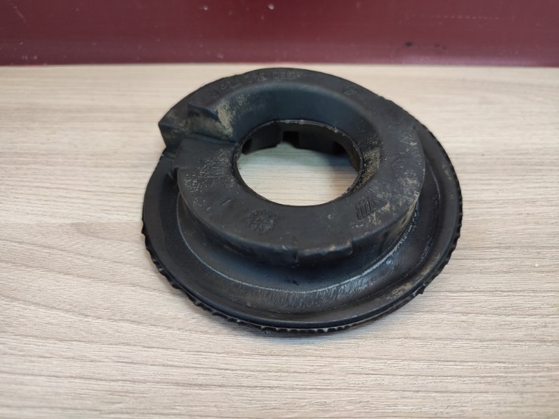 Верхняя опора    пружины