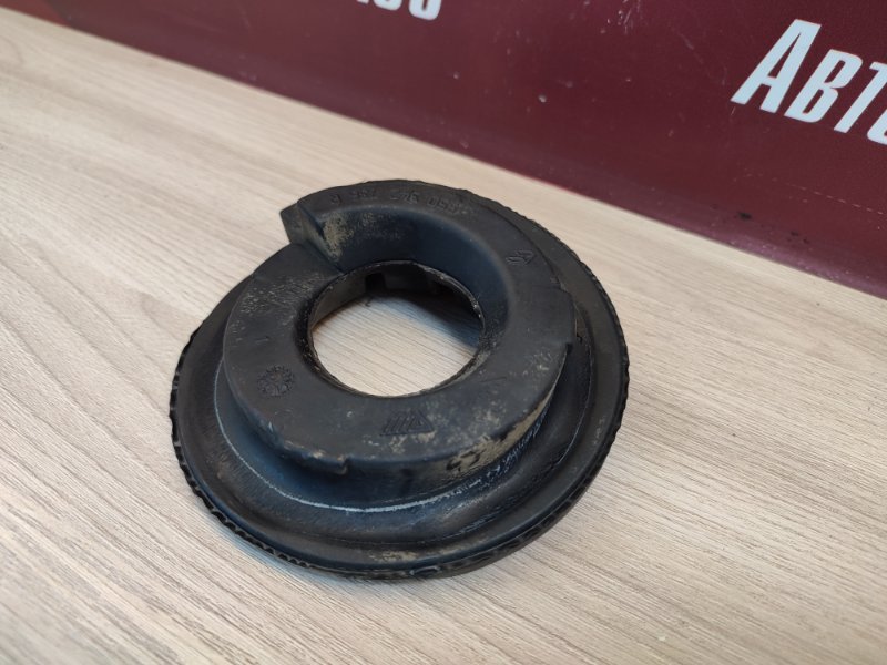 Верхняя опора    пружины