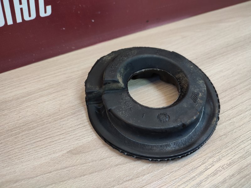 Верхняя опора    пружины