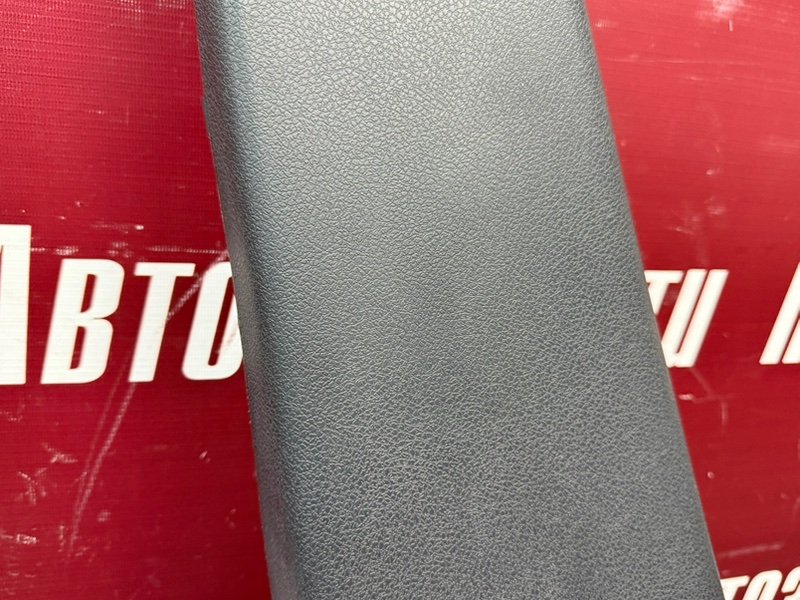 Обшивка средней стойки