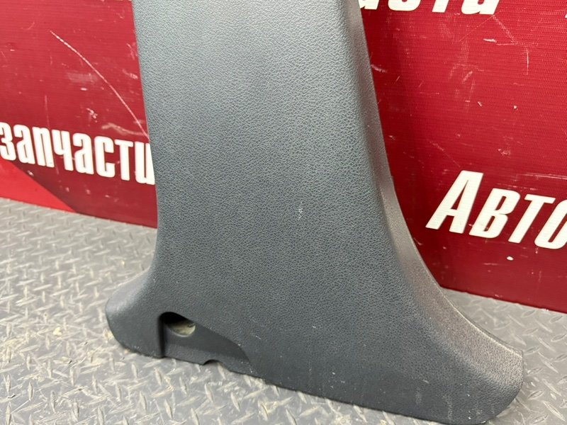 Обшивка средней стойки