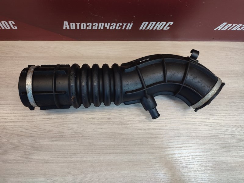 Патрубок воздушного фильтра