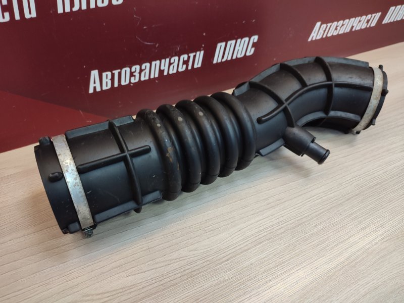 Патрубок воздушного фильтра