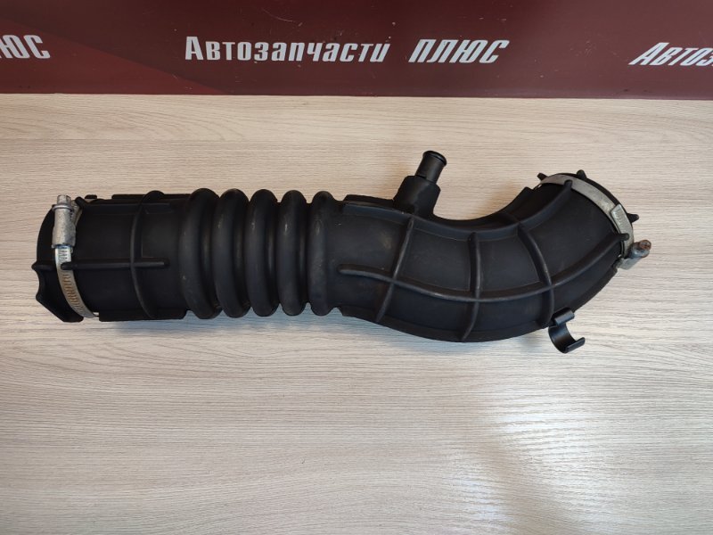 Патрубок воздушного фильтра