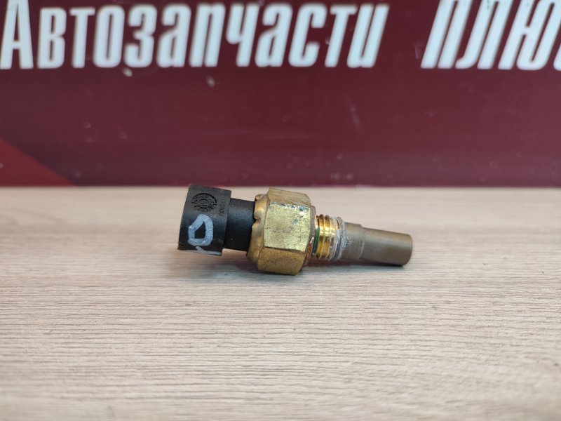 Датчик температуры охлаждающей жидкости