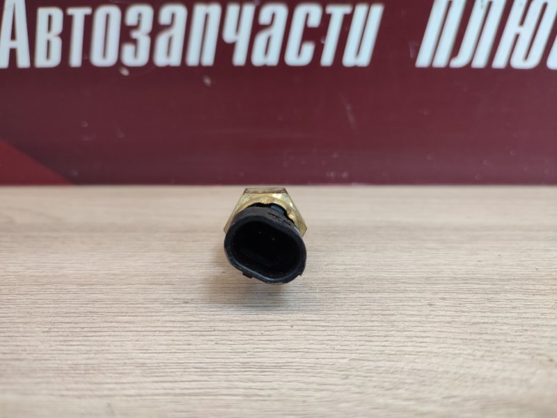 Датчик температуры охлаждающей жидкости