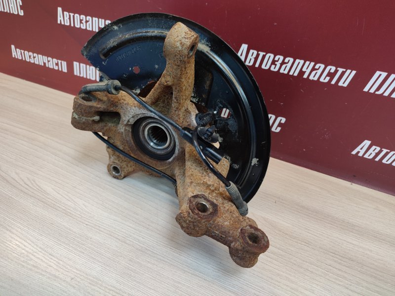 Кулак поворотный