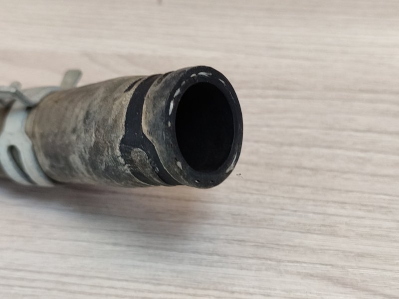 Патрубок радиатора