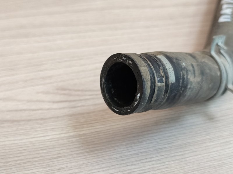 Патрубок отопителя