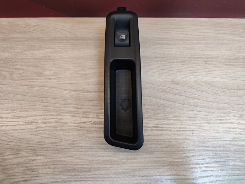 Кнопка стеклоподъемника