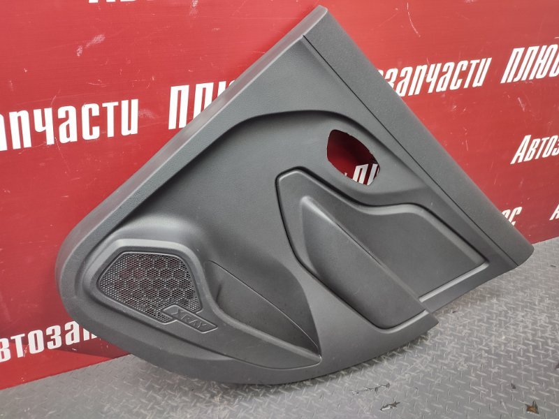 Обшивка боковой двери