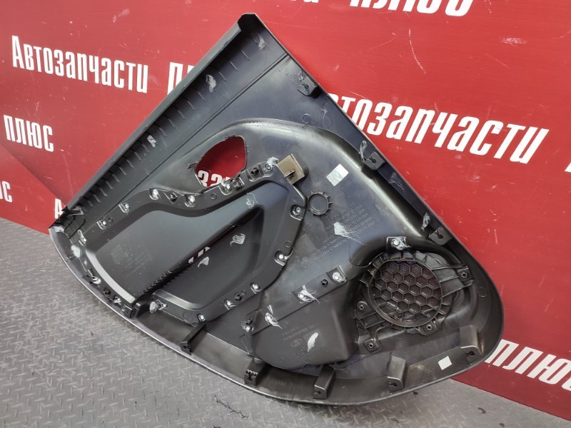 Обшивка боковой двери