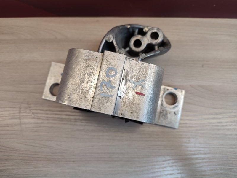 Опора двигателя