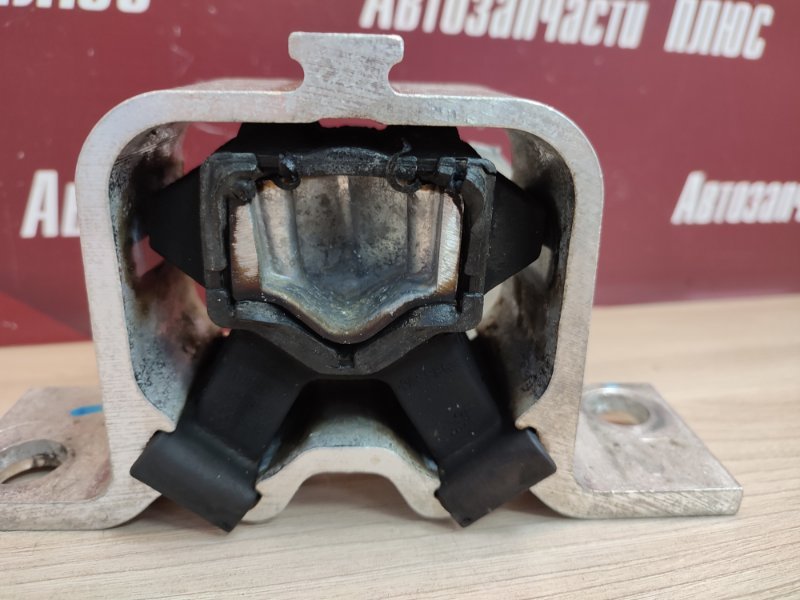 Опора двигателя