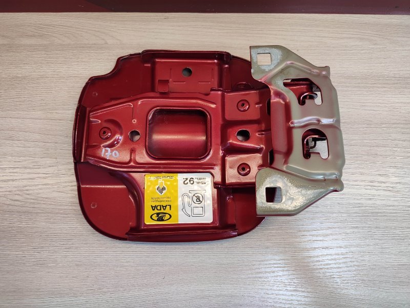 Лючок бензобака