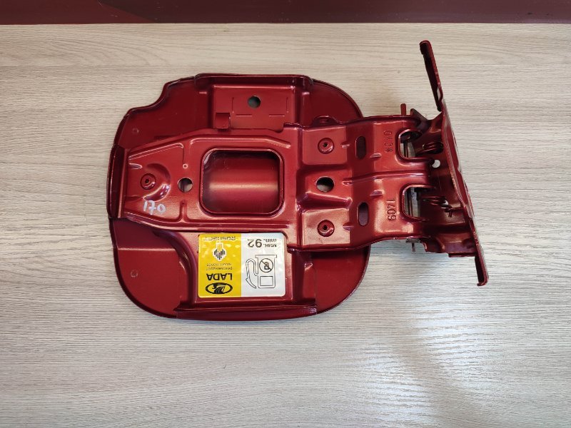 Лючок бензобака