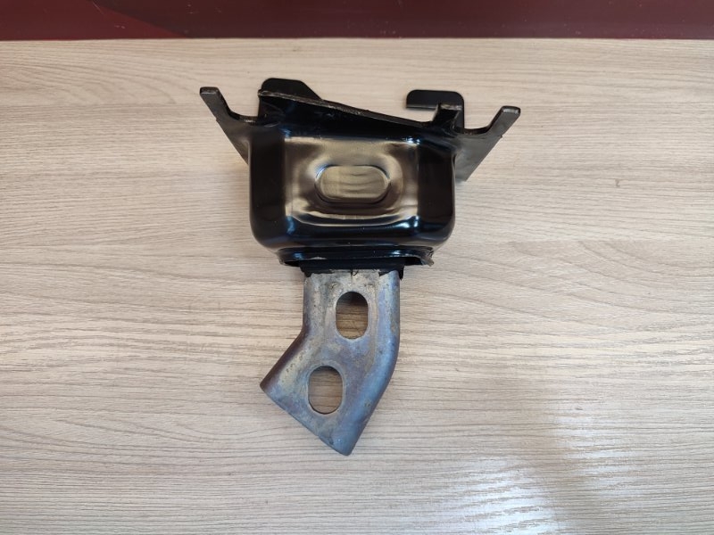 Опора двигателя