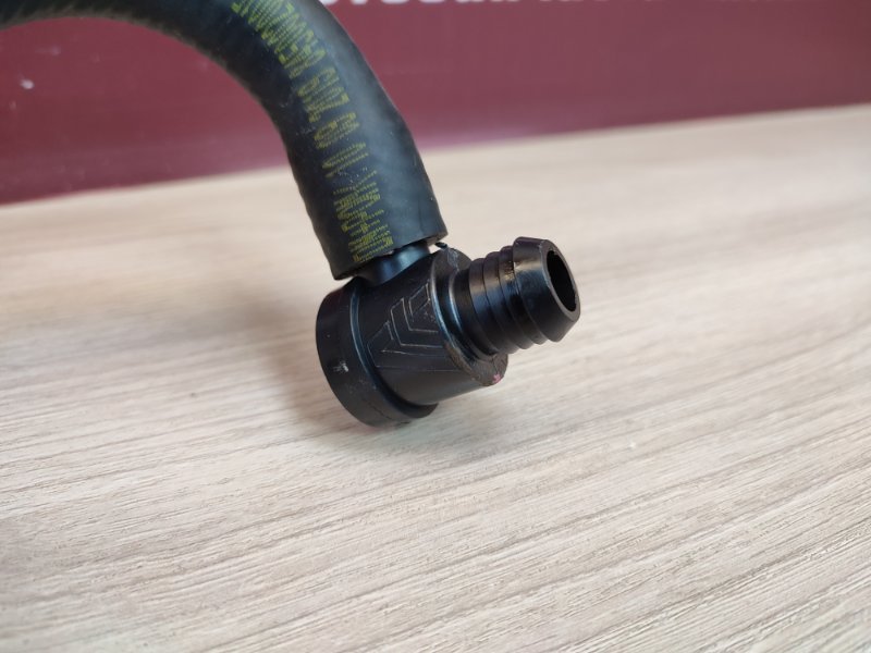 Шланг вакуумного усилителя