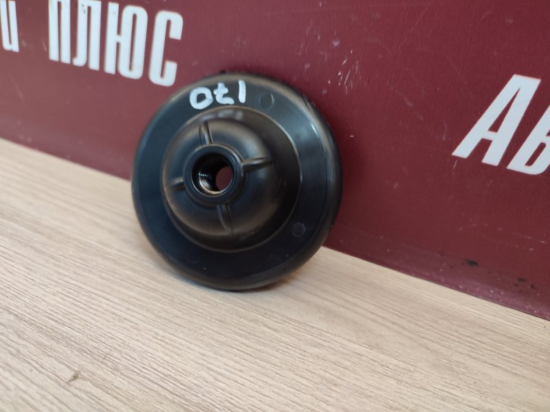 Крепление запасного колеса