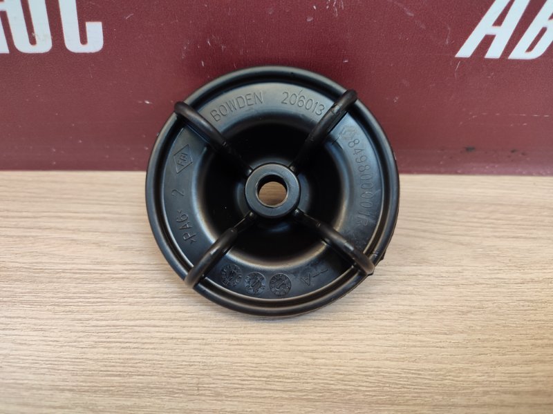 Крепление запасного колеса