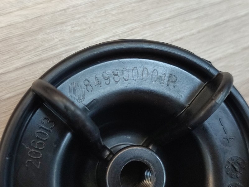 Крепление запасного колеса