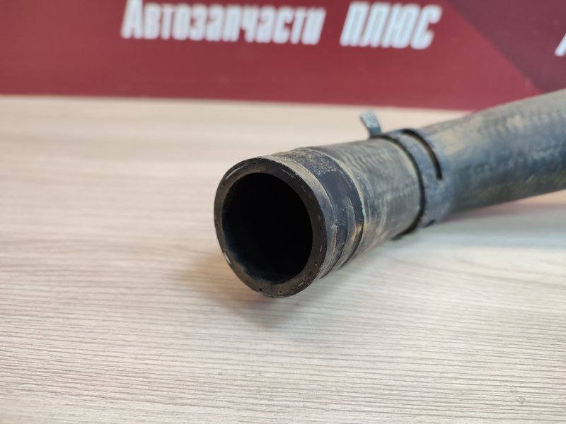 Патрубок радиатора нижний