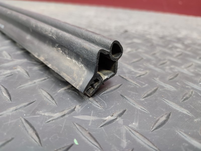 Уплотнитель жабо