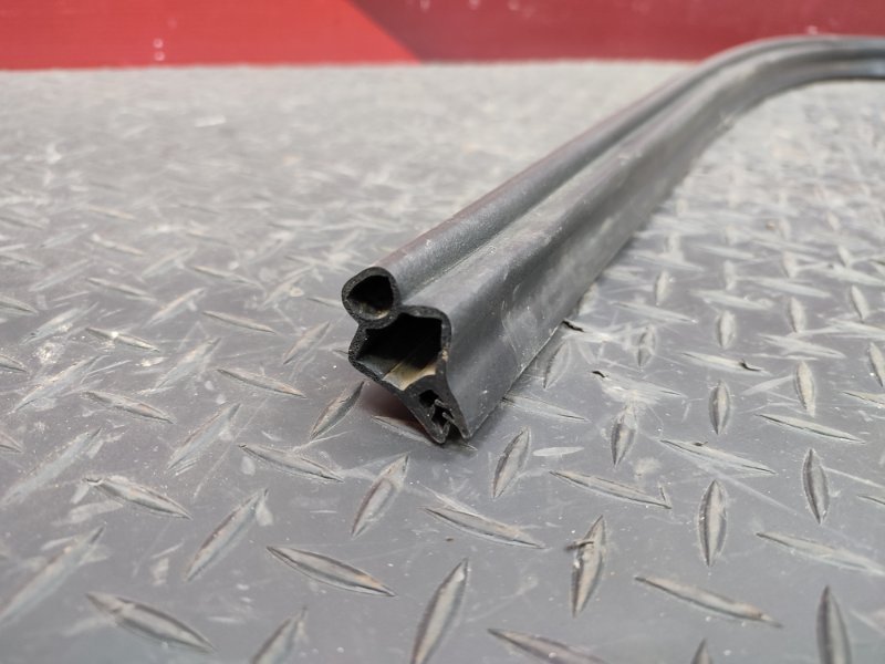 Уплотнитель жабо