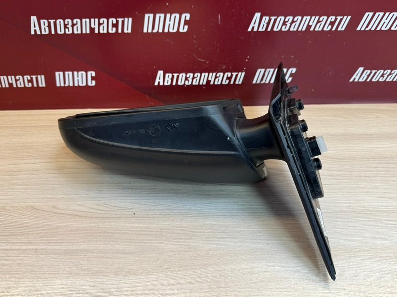 Зеркало заднего вида боковое
