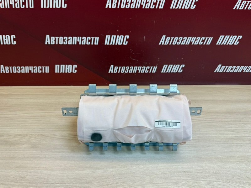 Подушка безопасности пассажира