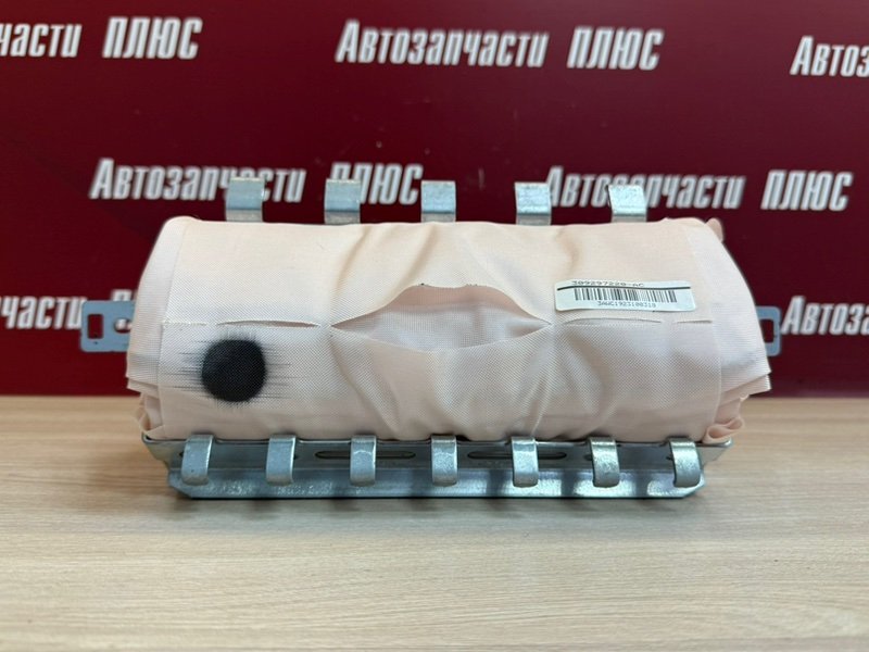 Подушка безопасности пассажира