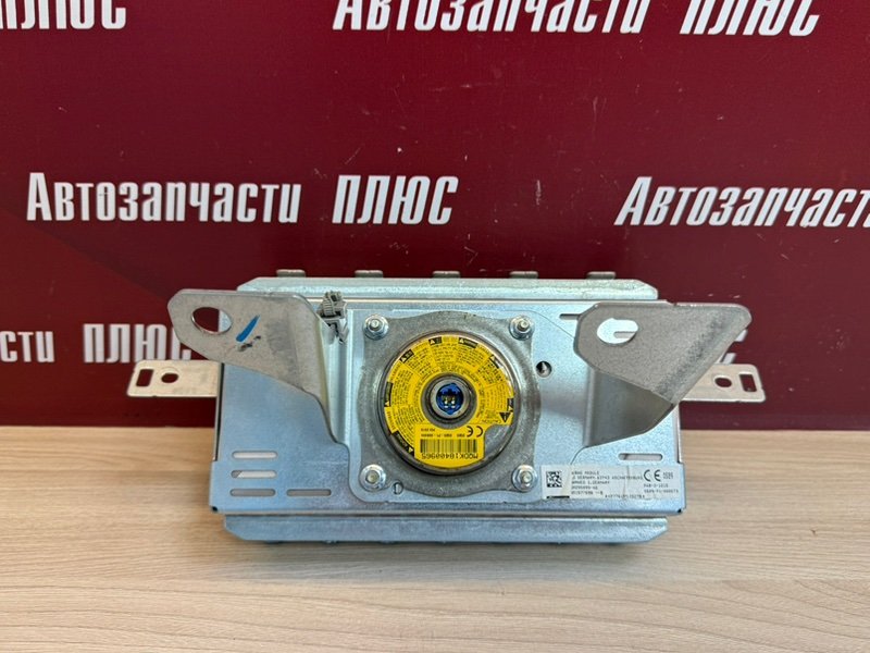 Подушка безопасности пассажира