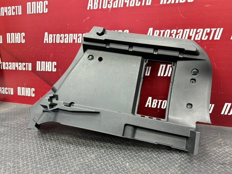 Обшивка багажника