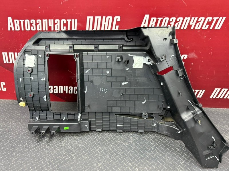 Обшивка багажника