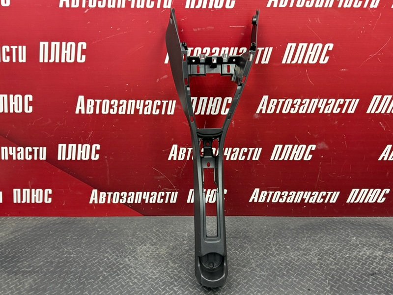 Консоль между сидений