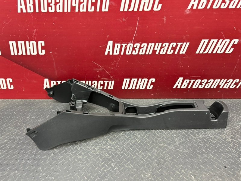 Консоль между сидений