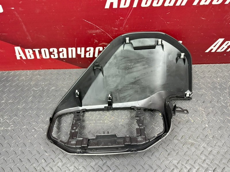 Верхняя накладка торпедо