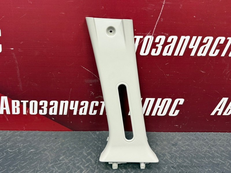 Обшивка средней стойки